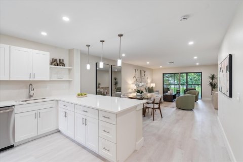 Condo in Boynton Beach, Florida, 2 bedrooms  № 2251642 - photo 9
