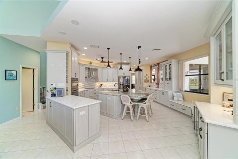 Casa en venta en Punta Gorda, Florida, 4 dormitorios, 395.86 m2 № 2212020 - foto 18