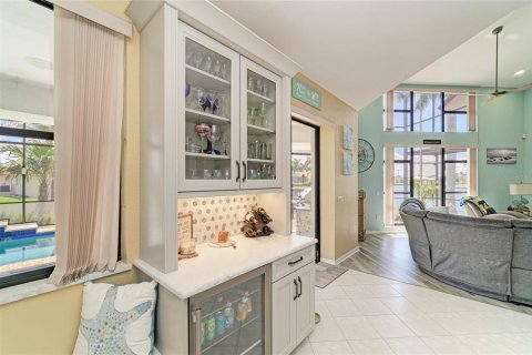 Casa en venta en Punta Gorda, Florida, 4 dormitorios, 395.86 m2 № 2212020 - foto 17