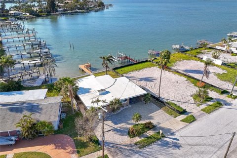 Casa en venta en Madeira Beach, Florida, 2 dormitorios, 138.98 m2 № 1855535 - foto 3