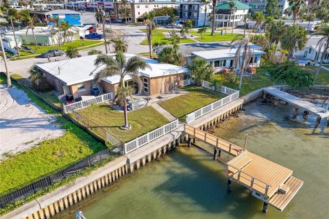 Casa en venta en Madeira Beach, Florida, 2 dormitorios, 138.98 m2 № 1855535 - foto 6