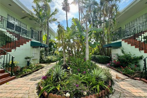 Condominio en alquiler en Miami Beach, Florida, 39.95 m2 № 2010290 - foto 15