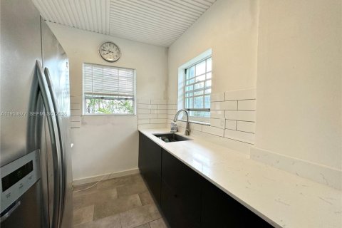 Condominio en alquiler en Miami Beach, Florida, 39.95 m2 № 2010290 - foto 5