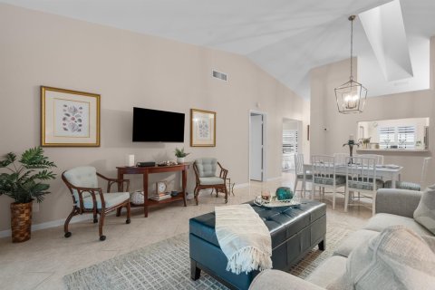 Apartamento en alquiler en Palm City, Florida, 2 dormitorios, 108.7 m2 № 2271216 - foto 12