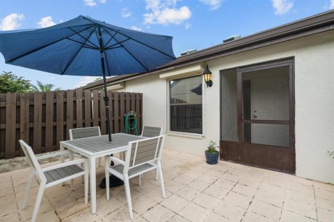 Apartamento en alquiler en Palm City, Florida, 2 dormitorios, 108.7 m2 № 2271216 - foto 20