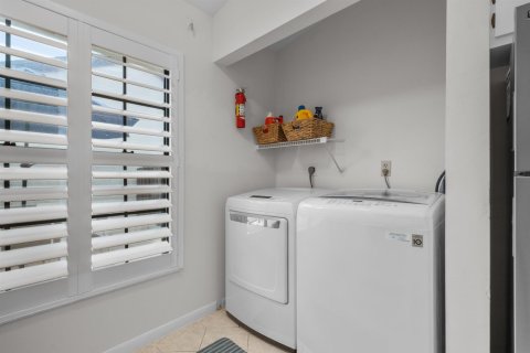 Apartamento en alquiler en Palm City, Florida, 2 dormitorios, 108.7 m2 № 2271216 - foto 3