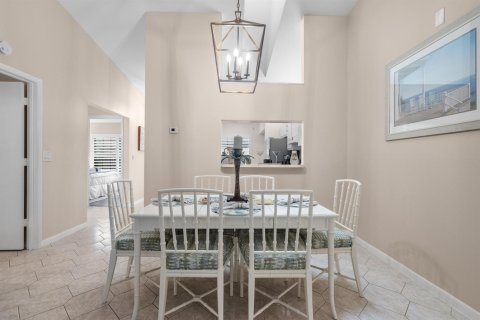 Apartamento en alquiler en Palm City, Florida, 2 dormitorios, 108.7 m2 № 2271216 - foto 10