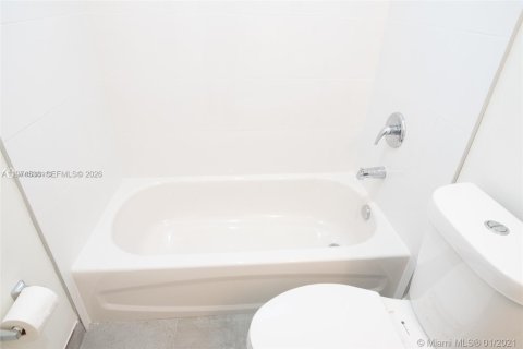 Apartment in Miami, Florida 1 bedroom, 53.42 sq.m. № 2041261 - photo 8