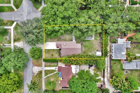 Casa en venta en Miami Springs, Florida, 3 dormitorios, 122.17 m2 № 1967394 - foto 9