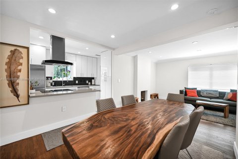 Casa en venta en Miami Springs, Florida, 3 dormitorios, 122.17 m2 № 1967394 - foto 24