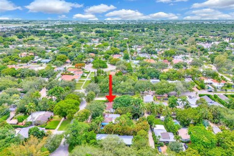 Casa en venta en Miami Springs, Florida, 3 dormitorios, 122.17 m2 № 1967394 - foto 10