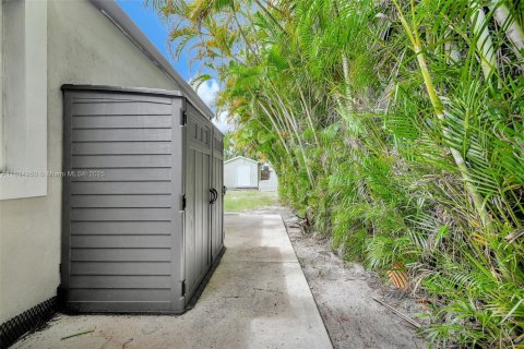 Casa en venta en Miami Springs, Florida, 3 dormitorios, 122.17 m2 № 1967394 - foto 15