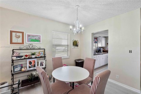 Condo in Pompano Beach, Florida, 2 bedrooms  № 1482747 - photo 8