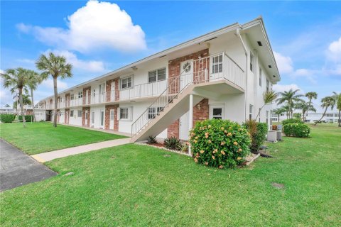 Condo in Pompano Beach, Florida, 2 bedrooms  № 1482747 - photo 16