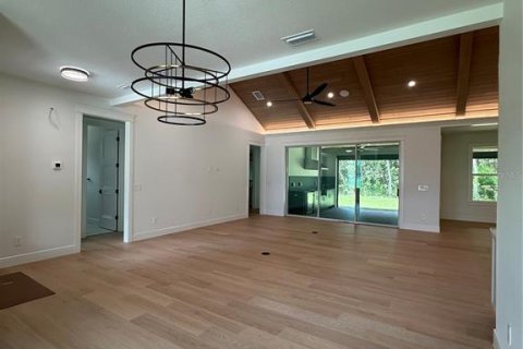 House in Apopka, Florida 4 bedrooms, 233.37 sq.m. № 2393874 - photo 6