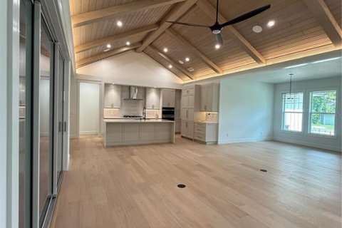 House in Apopka, Florida 4 bedrooms, 233.37 sq.m. № 2393874 - photo 5