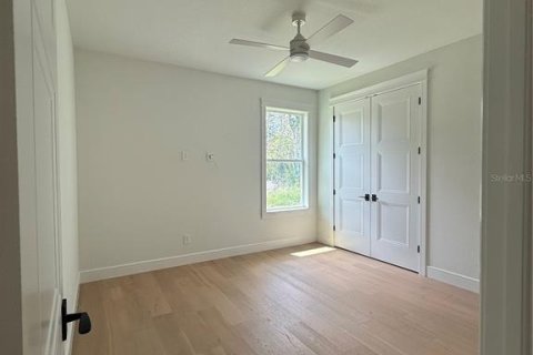 House in Apopka, Florida 4 bedrooms, 233.37 sq.m. № 2393874 - photo 11