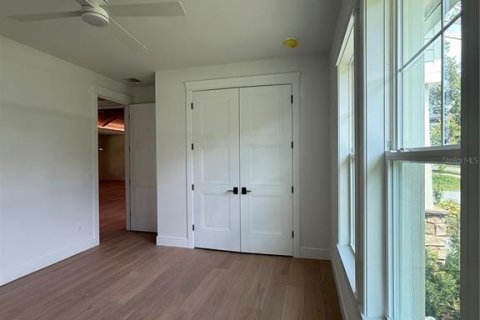 House in Apopka, Florida 4 bedrooms, 233.37 sq.m. № 2393874 - photo 9