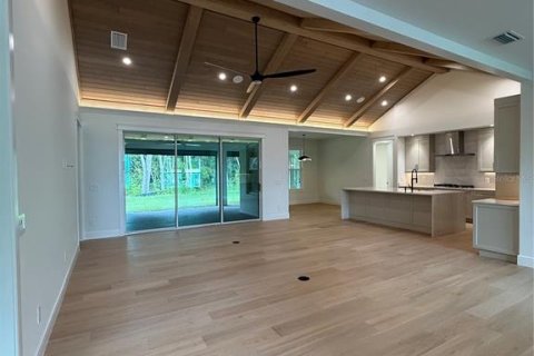 House in Apopka, Florida 4 bedrooms, 233.37 sq.m. № 2393874 - photo 4