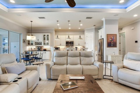 Casa en venta en Bradenton, Florida, 4 dormitorios, 246.01 m2 № 2096435 - foto 7