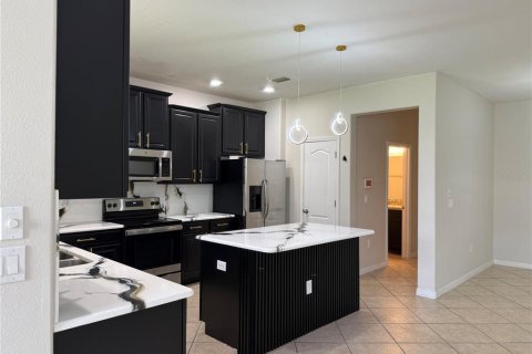 Townhouse in Orlando, Florida 4 bedrooms, 208.57 sq.m. № 2266926 - photo 6