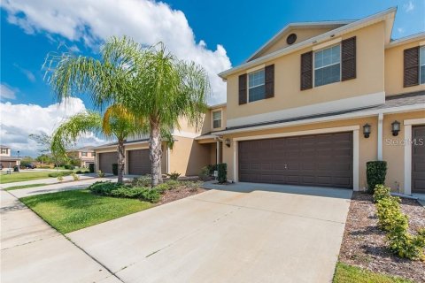 Townhouse in Orlando, Florida 4 bedrooms, 208.57 sq.m. № 2266926 - photo 3