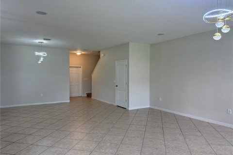 Townhouse in Orlando, Florida 4 bedrooms, 208.57 sq.m. № 2266926 - photo 8