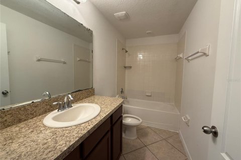 Townhouse in Orlando, Florida 4 bedrooms, 208.57 sq.m. № 2266926 - photo 11