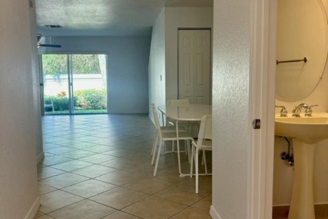 Townhouse in Boca Raton, Florida 3 bedrooms, 123.93 sq.m. № 2298058