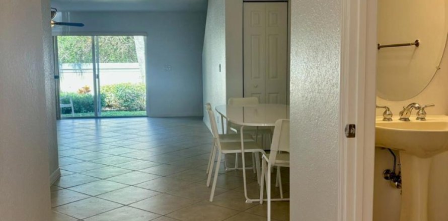 Townhouse in Boca Raton, Florida 3 bedrooms, 123.93 sq.m. № 2298058
