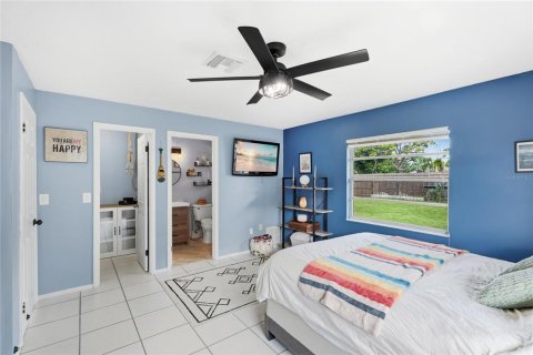 House in Venice, Florida 3 bedrooms, 148.27 sq.m. № 2103185 - photo 15