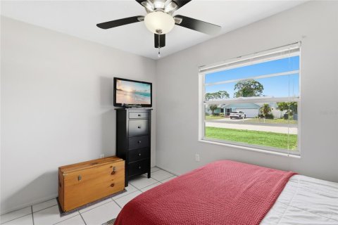 House in Venice, Florida 3 bedrooms, 148.27 sq.m. № 2103185 - photo 22