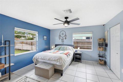 House in Venice, Florida 3 bedrooms, 148.27 sq.m. № 2103185 - photo 14