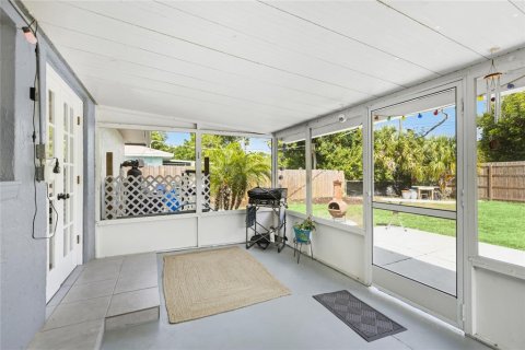 House in Venice, Florida 3 bedrooms, 148.27 sq.m. № 2103185 - photo 25