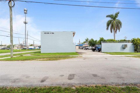 Купить коммерческую недвижимость в Хомстед, Флорида № 2021444 - фото 5