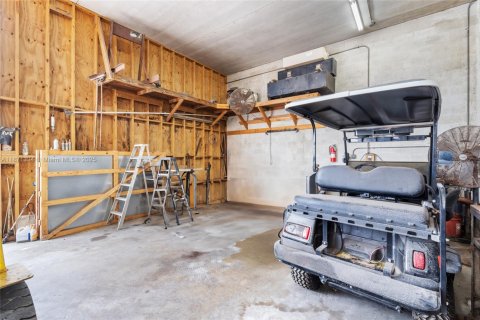 Купить коммерческую недвижимость в Хомстед, Флорида № 2021444 - фото 24