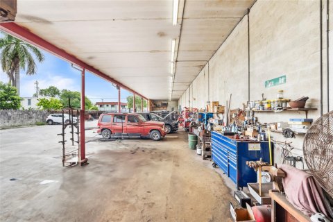Купить коммерческую недвижимость в Хомстед, Флорида № 2021444 - фото 27