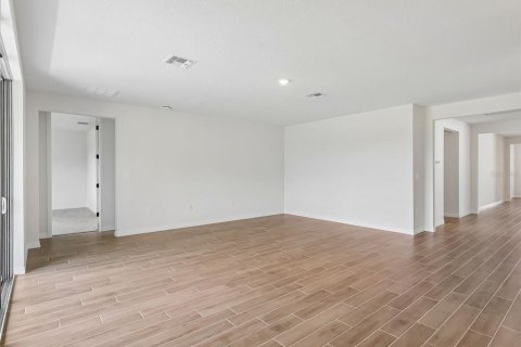 House in Bartow, Florida 4 bedrooms, 259.48 sq.m. № 2322365 - photo 7