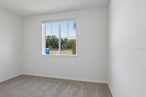 House in Bartow, Florida 4 bedrooms, 259.48 sq.m. № 2322365 - photo 12