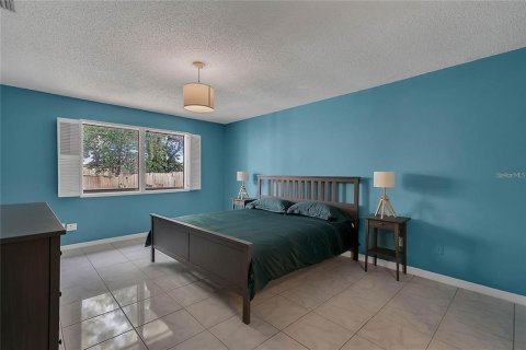 House in Orlando, Florida 4 bedrooms, 194.26 sq.m. № 2240006 - photo 14