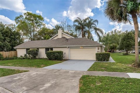 House in Orlando, Florida 4 bedrooms, 194.26 sq.m. № 2240006 - photo 2