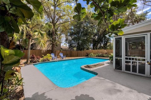 House in Orlando, Florida 4 bedrooms, 194.26 sq.m. № 2240006 - photo 4