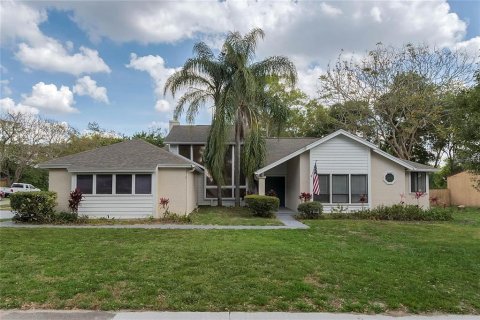 House in Orlando, Florida 4 bedrooms, 194.26 sq.m. № 2240006