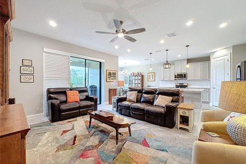 Casa en venta en Poinciana, Florida, 2 dormitorios, 184.04 m2 № 1901844 - foto 6