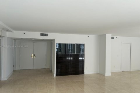 Copropriété à louer à Bal Harbour, Floride: 2 chambres, 187.48 m2 № 1954971 - photo 2