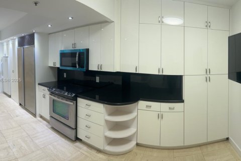 Copropriété à louer à Bal Harbour, Floride: 2 chambres, 187.48 m2 № 1954971 - photo 5