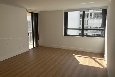 Copropriété à louer à Bal Harbour, Floride: 2 chambres, 187.48 m2 № 1954971 - photo 7