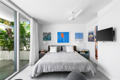 Condo in Miami Beach, Florida, 2 bedrooms  № 1739015 - photo 29