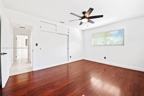 Casa en venta en Miami Springs, Florida, 3 dormitorios, 162.76 m2 № 1974601 - foto 14