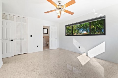 Casa en venta en Miami Springs, Florida, 3 dormitorios, 162.76 m2 № 1974601 - foto 18
